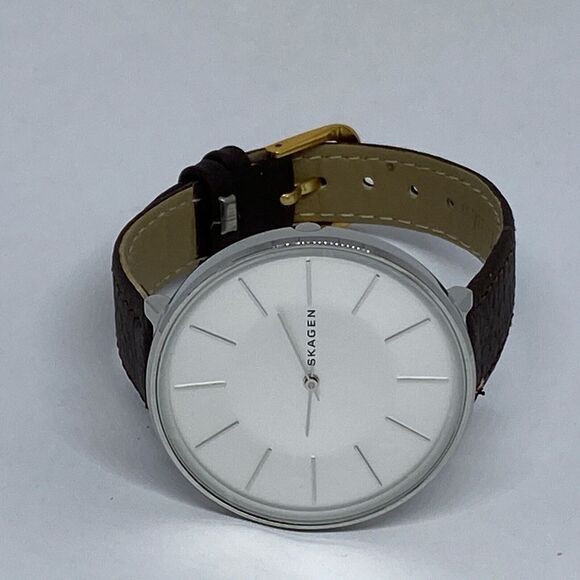 Skagen SKW2687 Women\'s Brown Leather Silver Analog Dial Quartz Wrist Watch LJ146